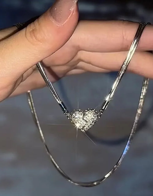 Load image into Gallery viewer, Exquisite Rhinestone Broken Heart Necklace

