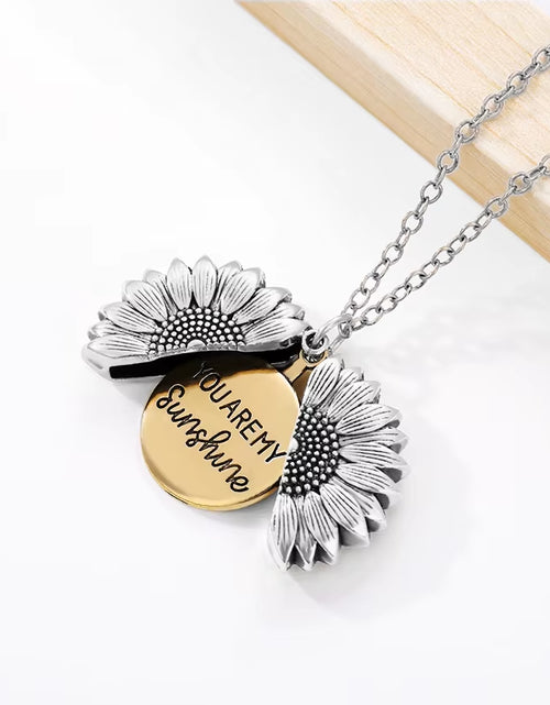 Load image into Gallery viewer, Sunflower Necklaces for Women Stainless Steel Open Locket You Are My Sunshine Sunflower Necklace Birthday Party Jewelry Gift BFF
Open Locket Sunflower Pendant

