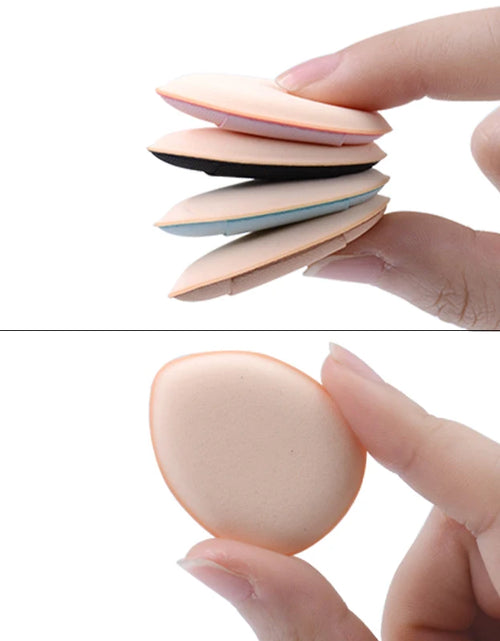 Load image into Gallery viewer, Versatile sponge for flawless concealer blending
