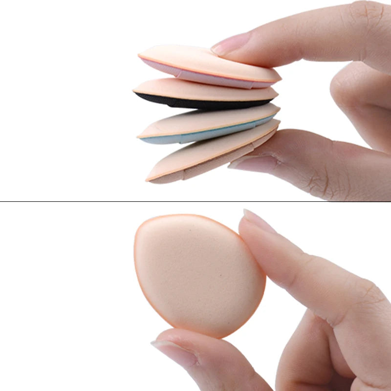 Versatile sponge for flawless concealer blending